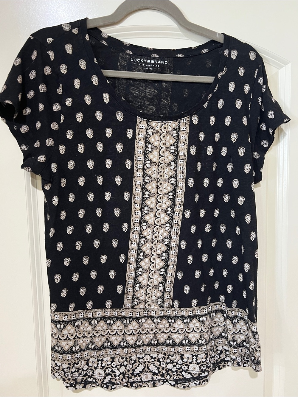 Lucky Brand Black and White Printed Short Sleeve Scoop Neck Top